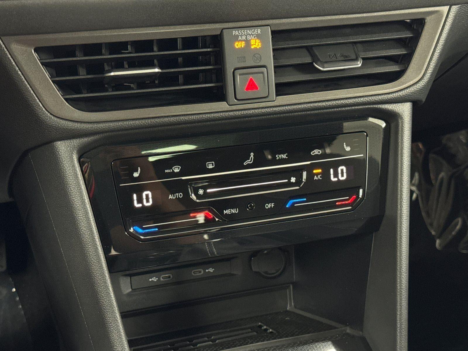 2026 Volkswagen Taos SE Black