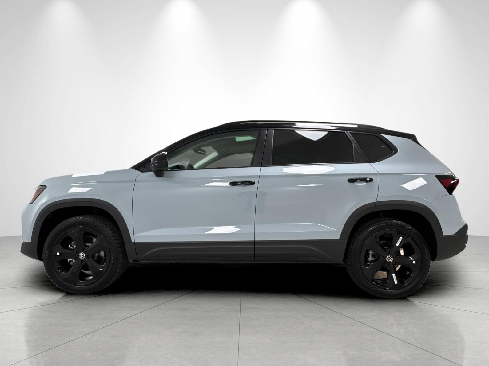 2026 Volkswagen Taos SE Black