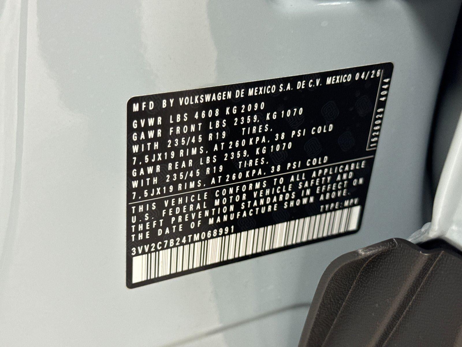 2026 Volkswagen Taos SE Black