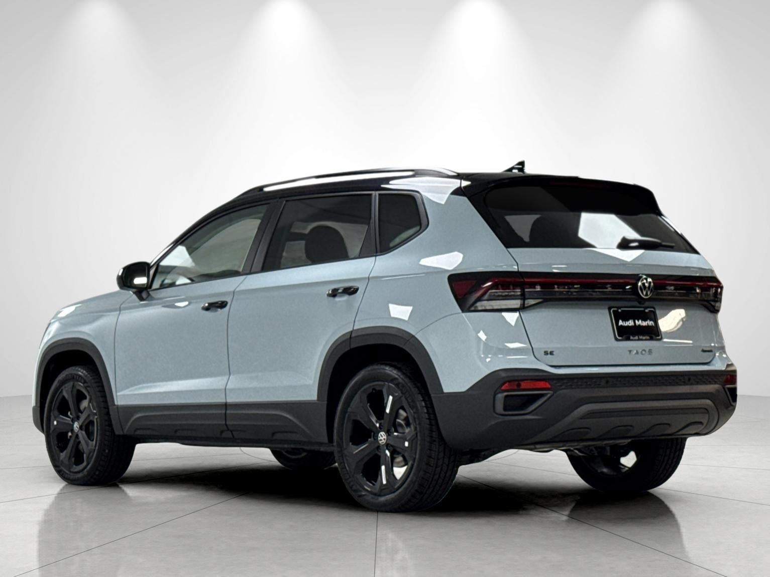 2026 Volkswagen Taos SE Black