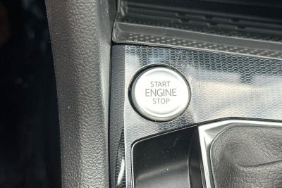 2026 Volkswagen Taos SE Black