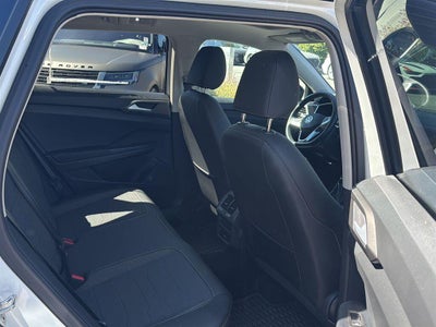 2025 Volkswagen Taos SE Black