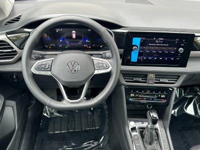 2026 Volkswagen Taos SE Black