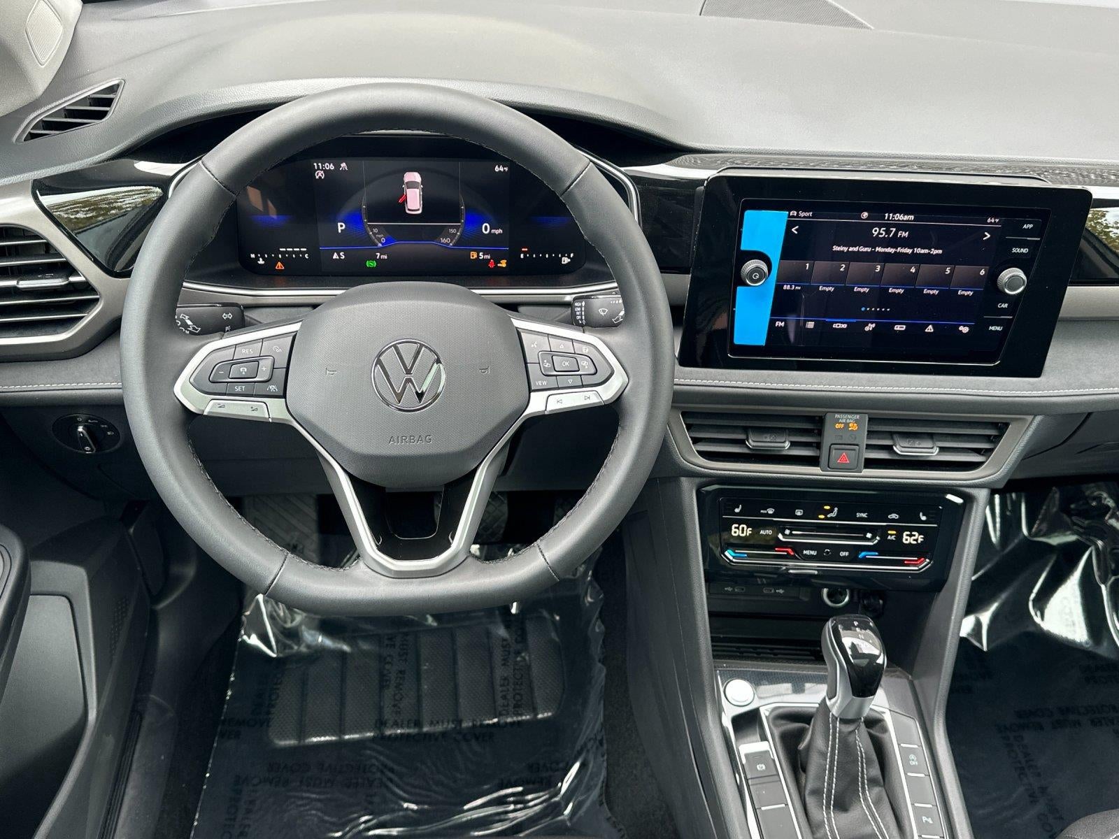 2026 Volkswagen Taos SE Black