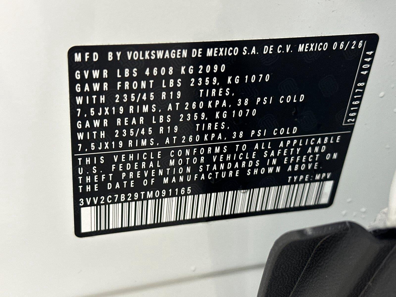 2026 Volkswagen Taos SE Black