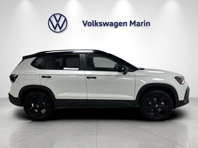 2026 Volkswagen Taos SE Black