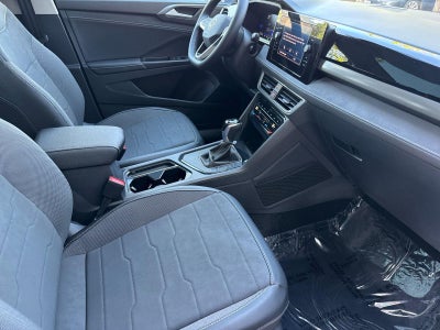 2026 Volkswagen Taos SE Black