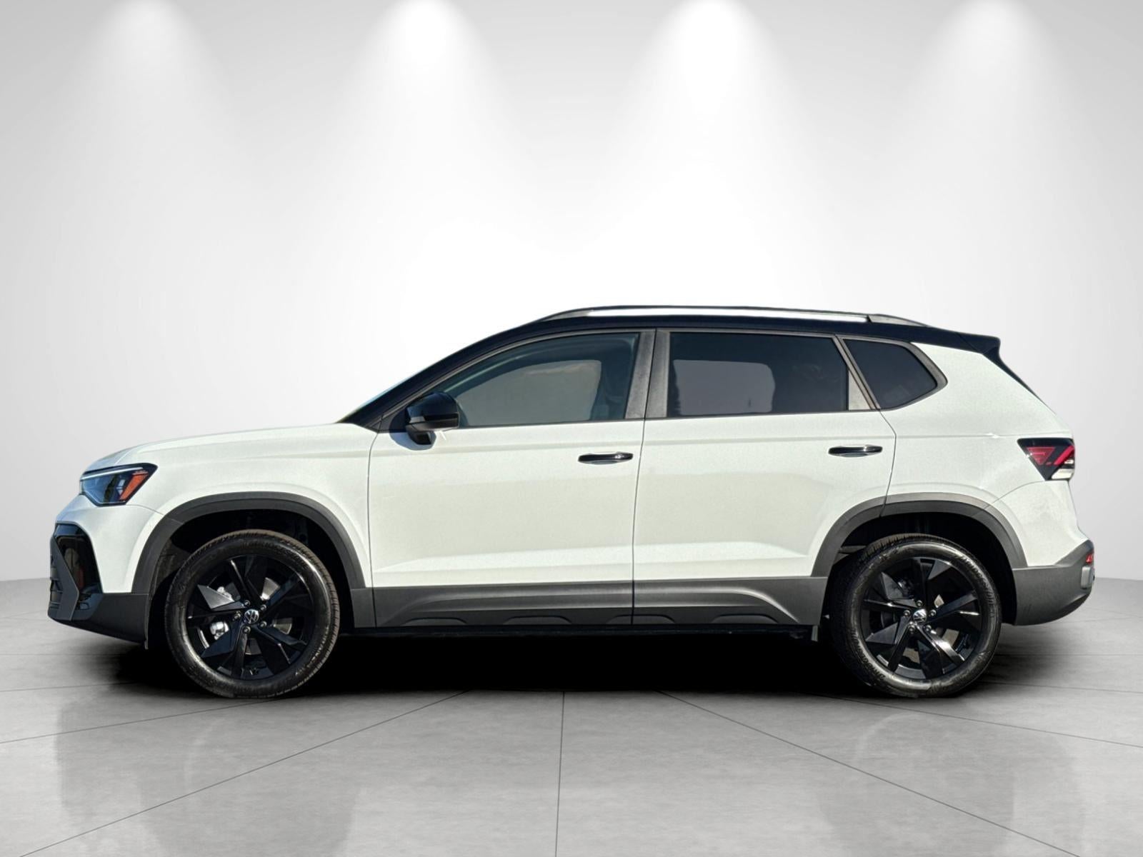 2026 Volkswagen Taos SE Black