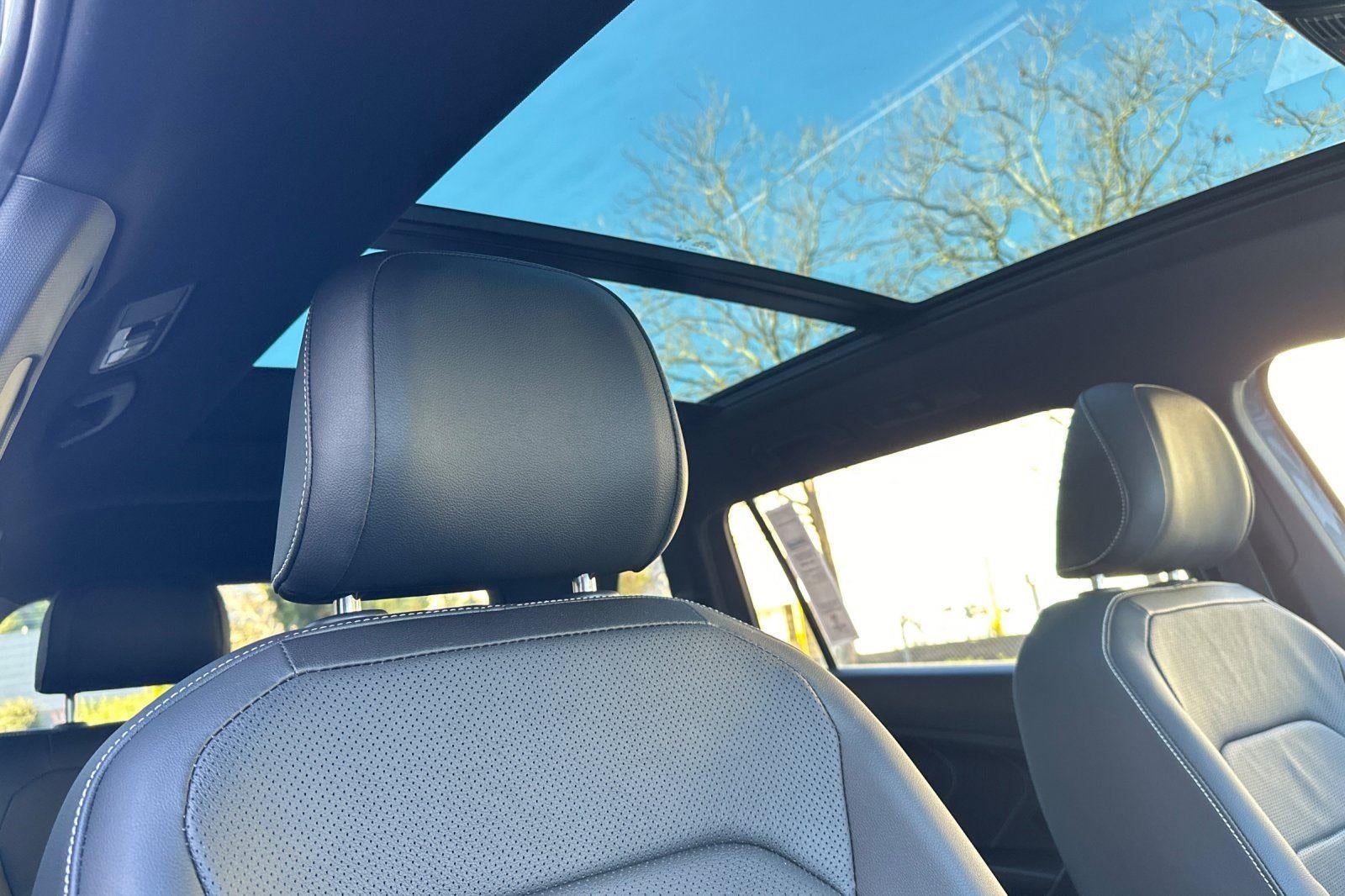 2023 Volkswagen Tiguan SEL R-Line