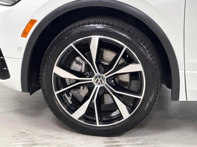 2024 Volkswagen Tiguan SEL R-Line