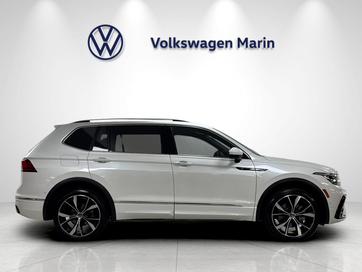 2024 Volkswagen Tiguan SEL R-Line