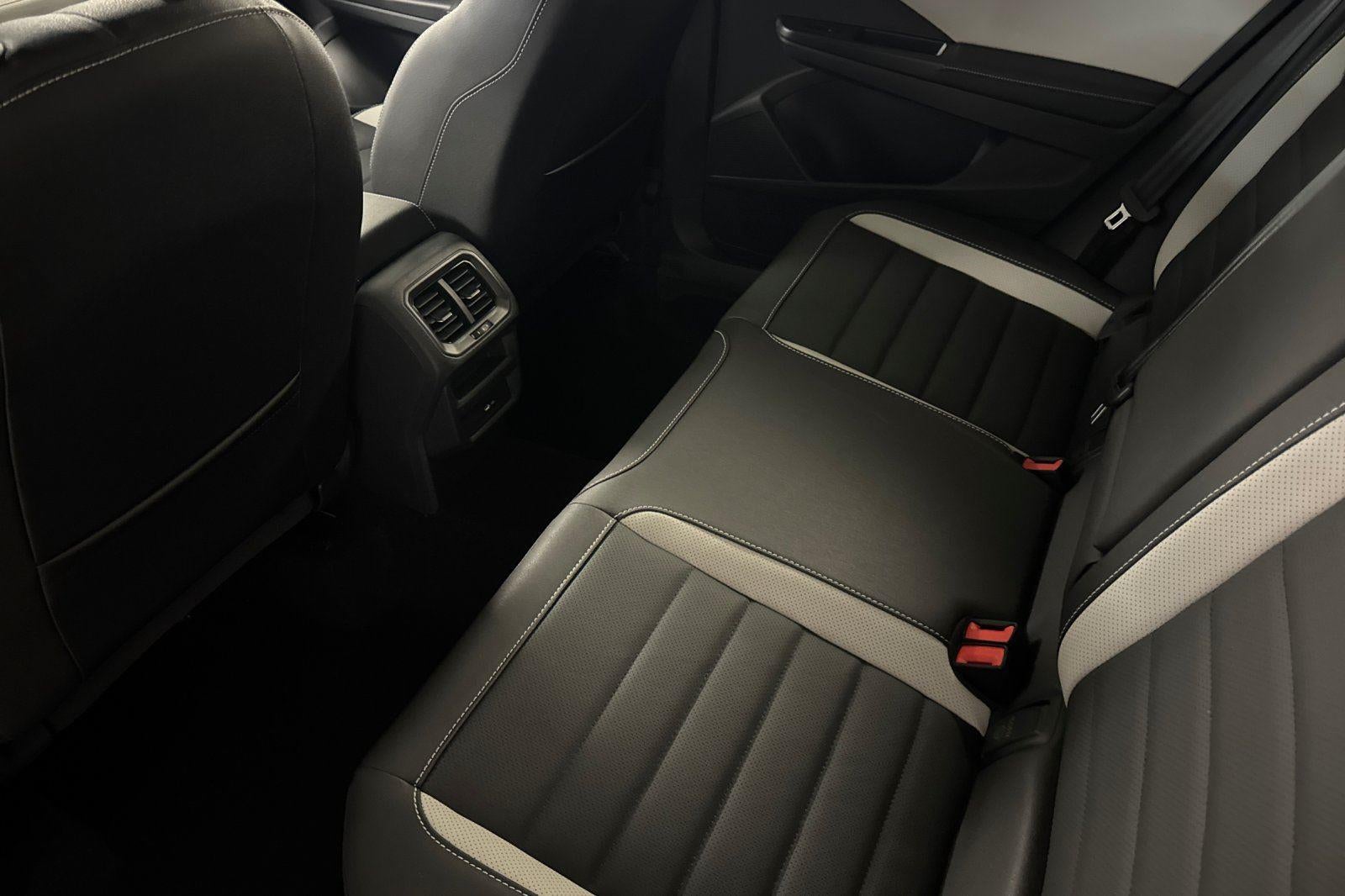 2025 Volkswagen Taos SEL