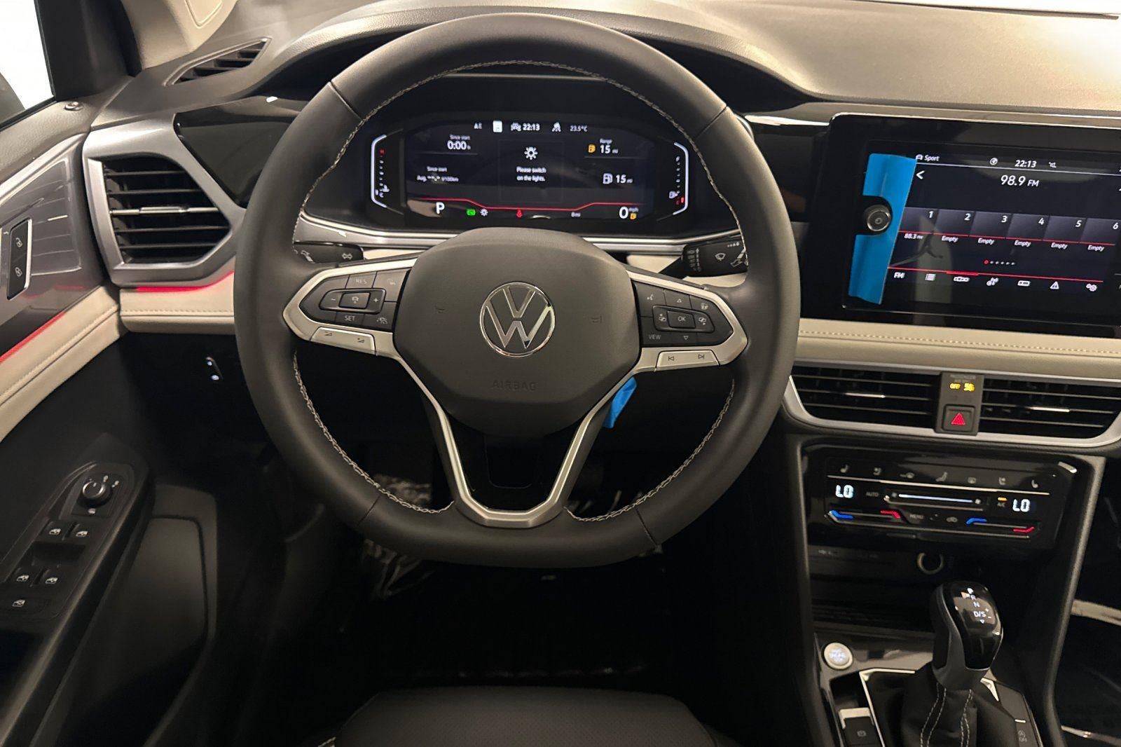 2025 Volkswagen Taos SEL