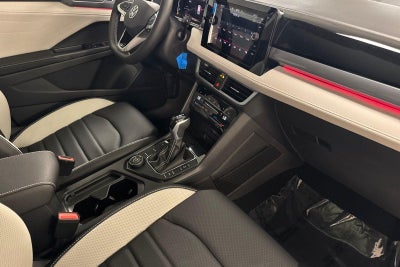 2025 Volkswagen Taos SEL