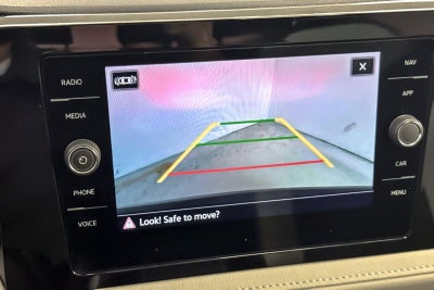 2025 Volkswagen Taos SEL