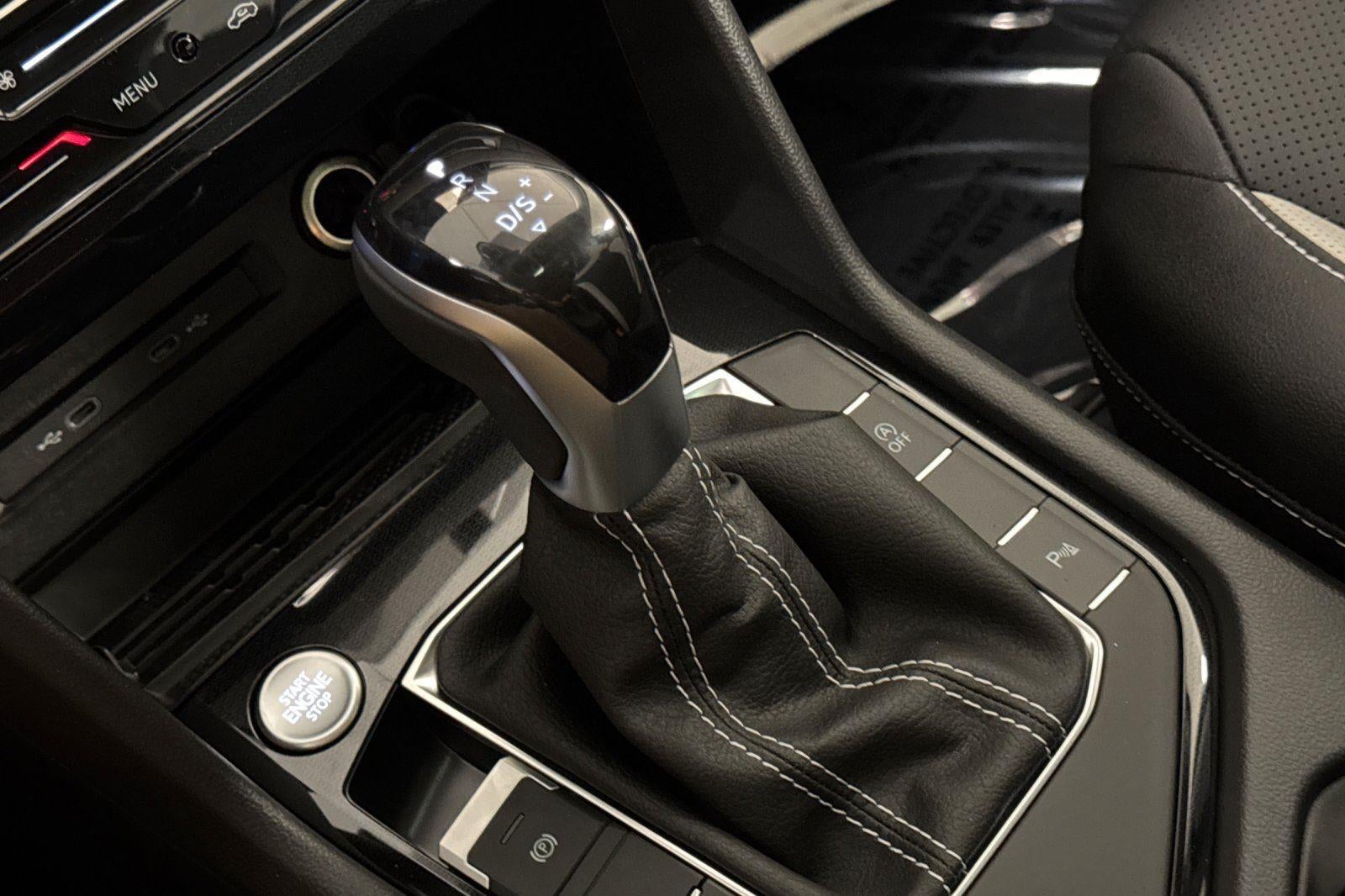 2025 Volkswagen Taos SEL