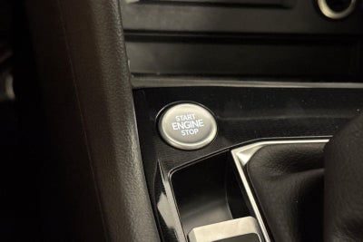 2025 Volkswagen Taos SEL