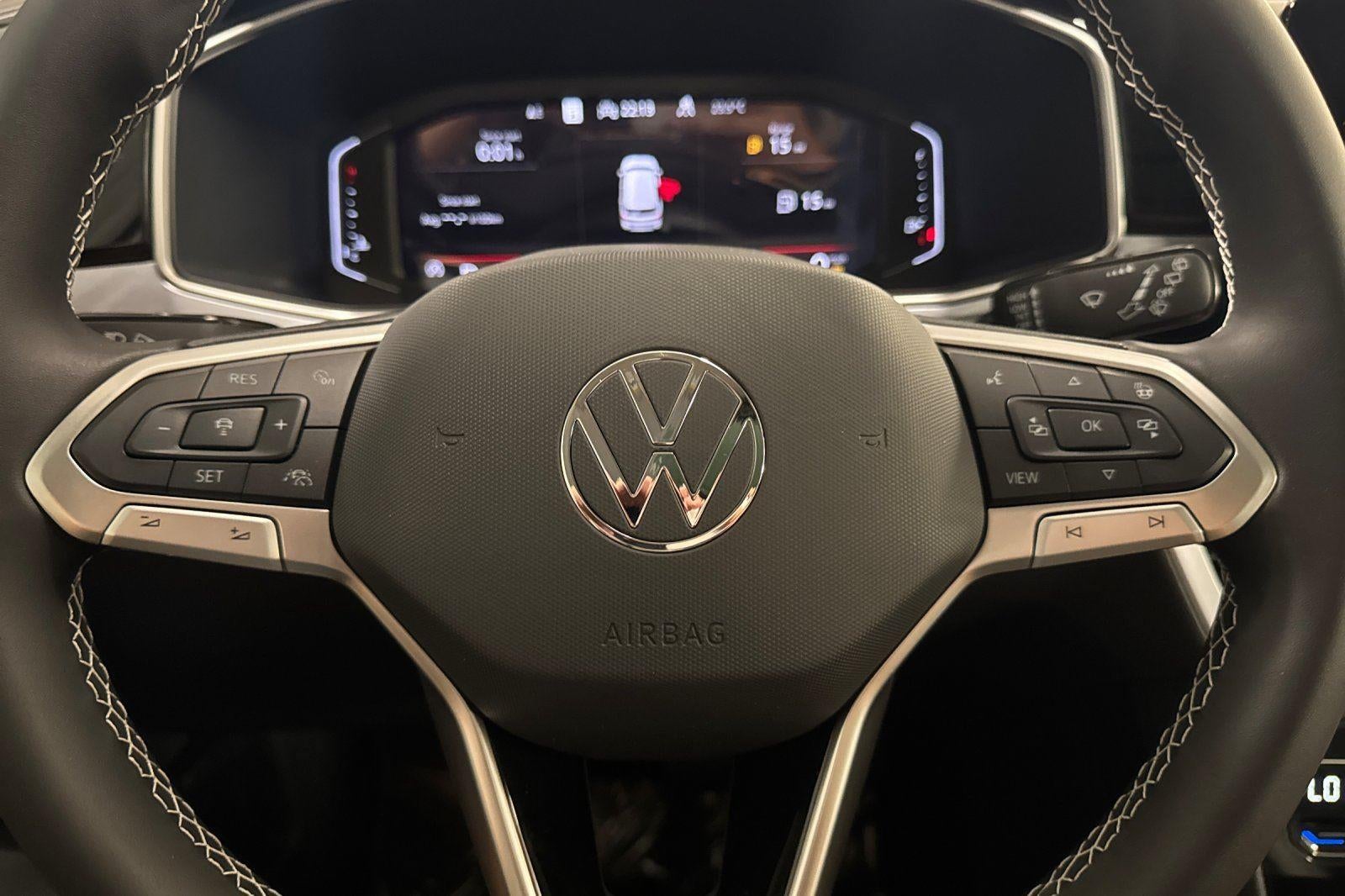 2025 Volkswagen Taos SEL