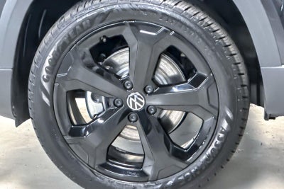 2025 Volkswagen Taos SEL