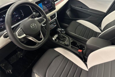 2025 Volkswagen Taos SEL