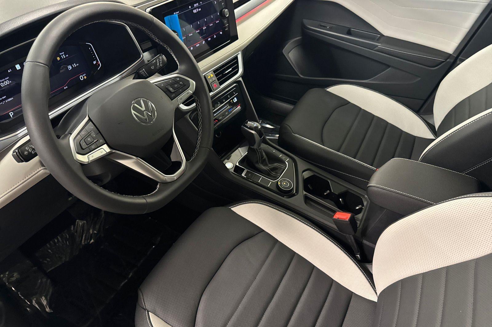 2025 Volkswagen Taos SEL