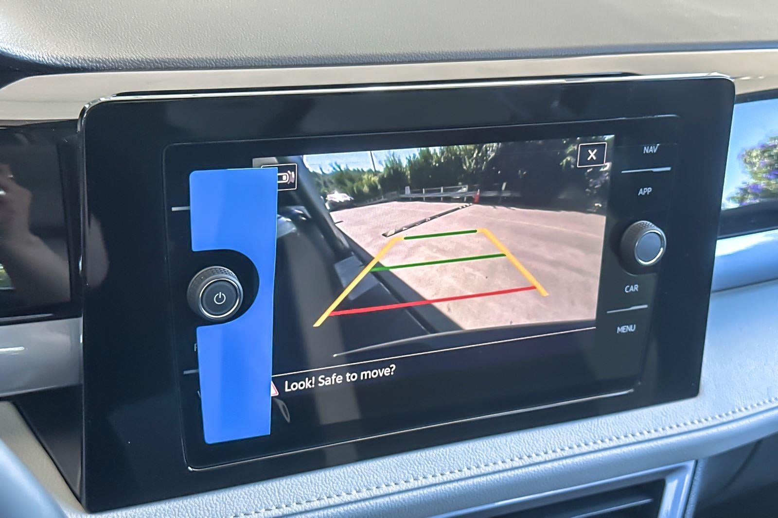 2025 Volkswagen Taos SEL