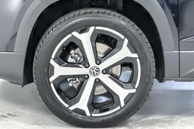 2025 Volkswagen Taos SEL