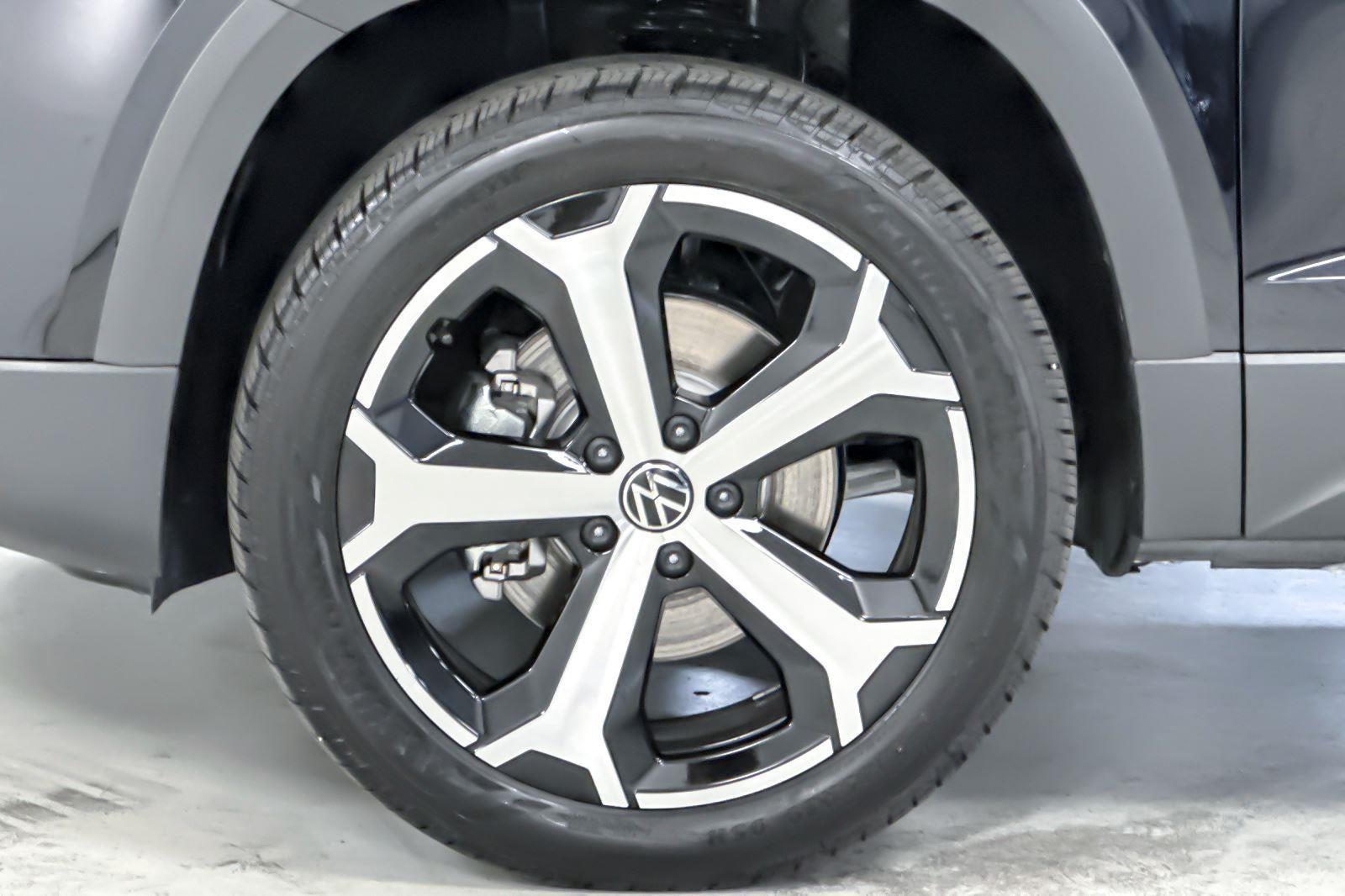 2025 Volkswagen Taos SEL