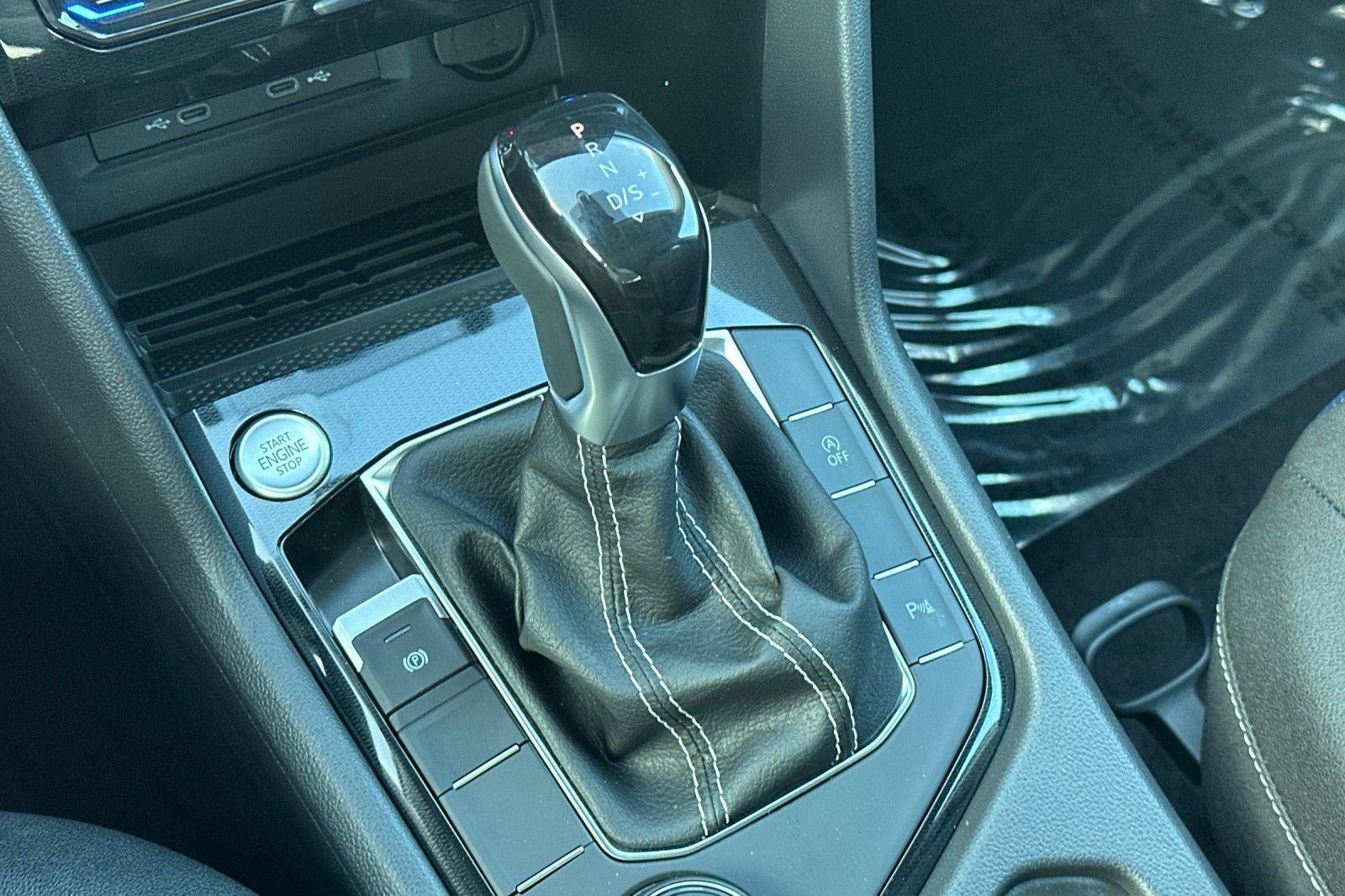 2026 Volkswagen Taos SEL