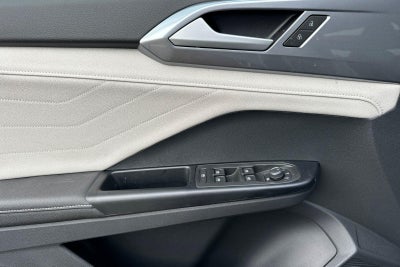 2026 Volkswagen Taos SEL