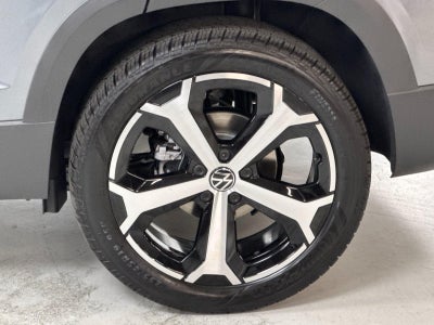 2026 Volkswagen Taos SEL