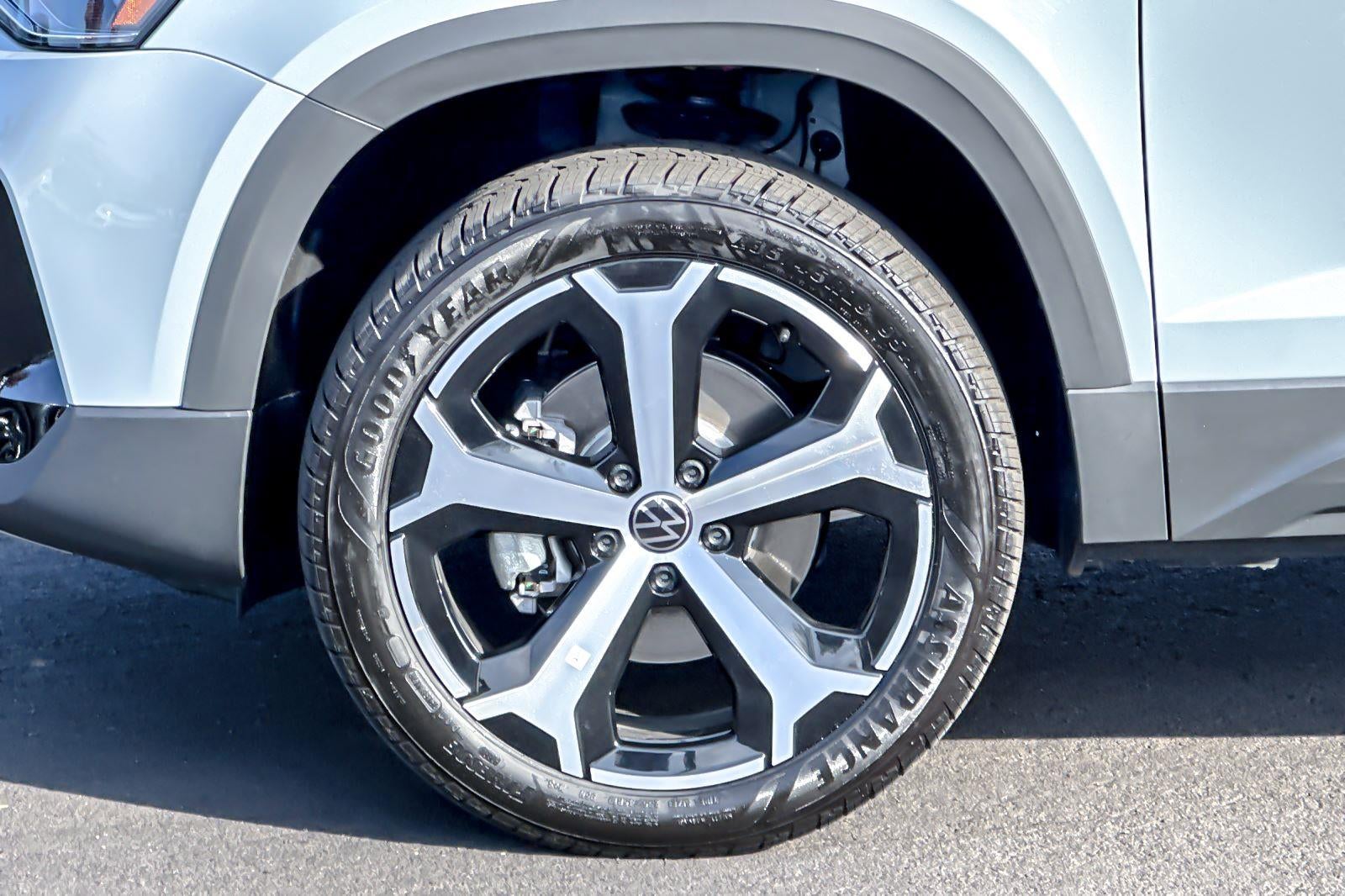 2026 Volkswagen Taos SEL