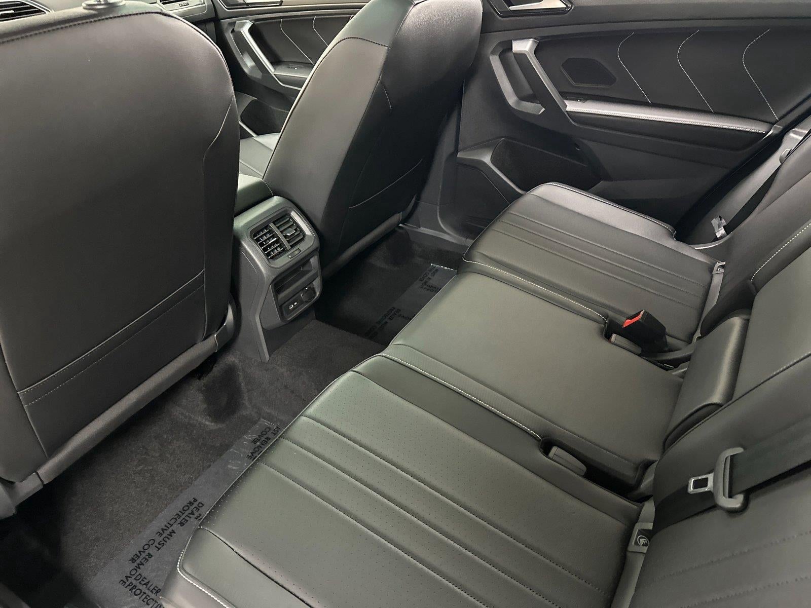 2023 Volkswagen Tiguan SE R-Line Black