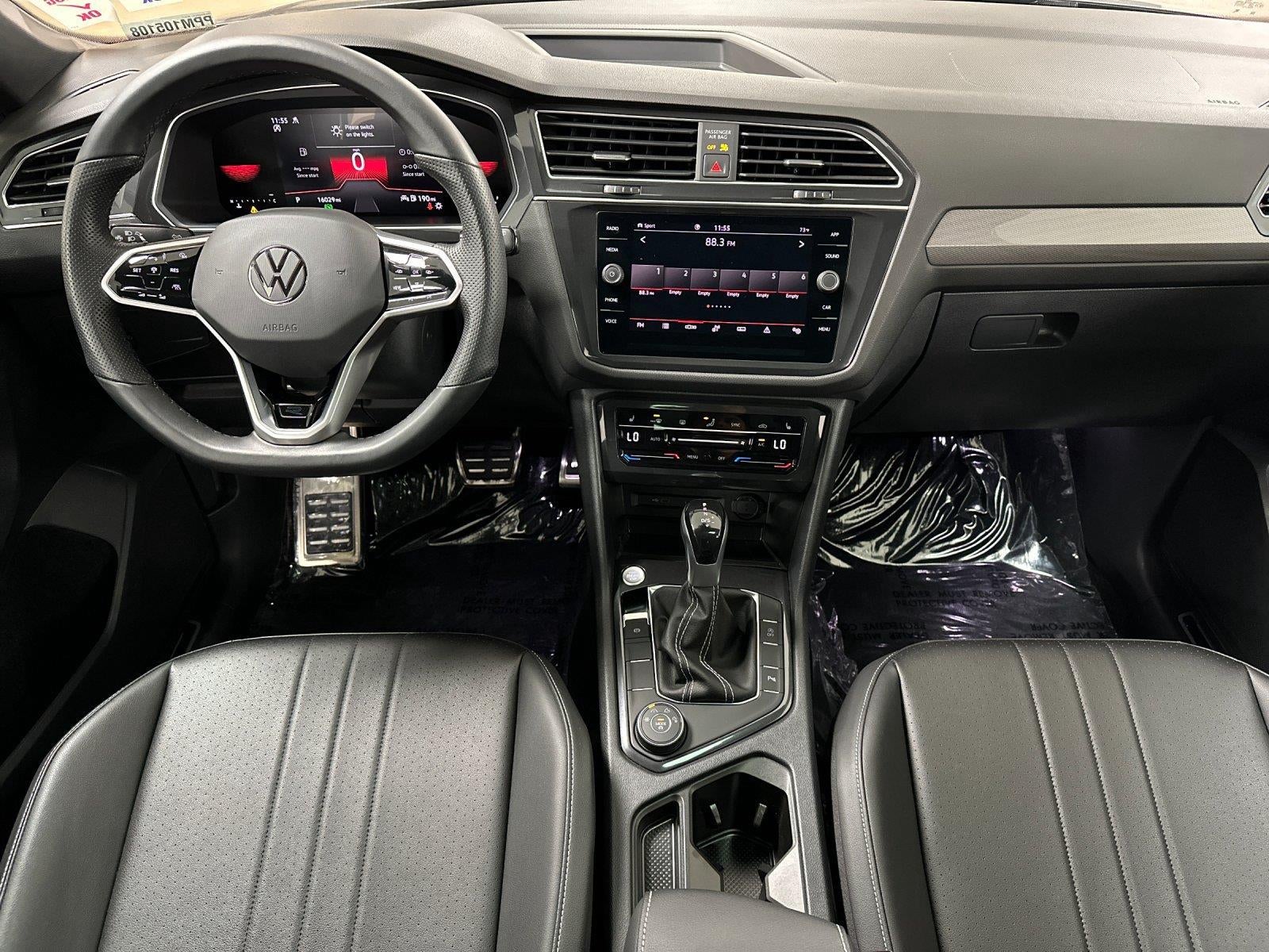 2023 Volkswagen Tiguan SE R-Line Black