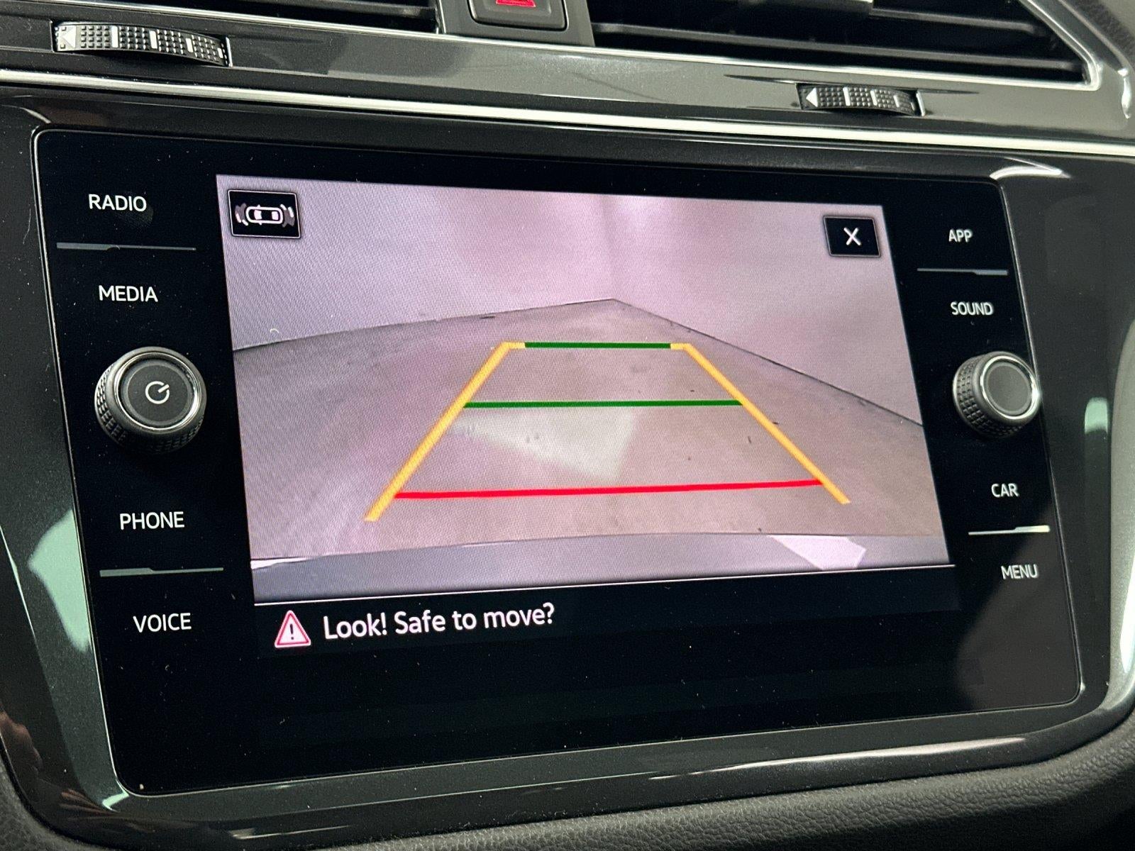 2023 Volkswagen Tiguan SE R-Line Black