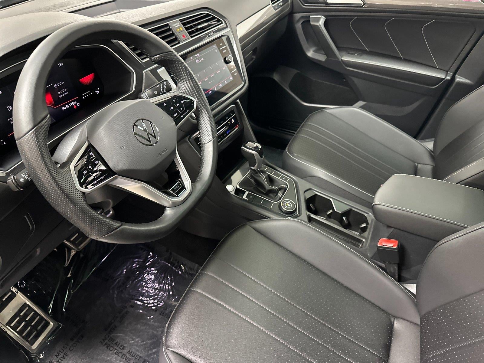 2023 Volkswagen Tiguan SE R-Line Black