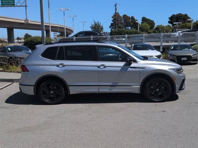 2023 Volkswagen Tiguan SE R-Line Black