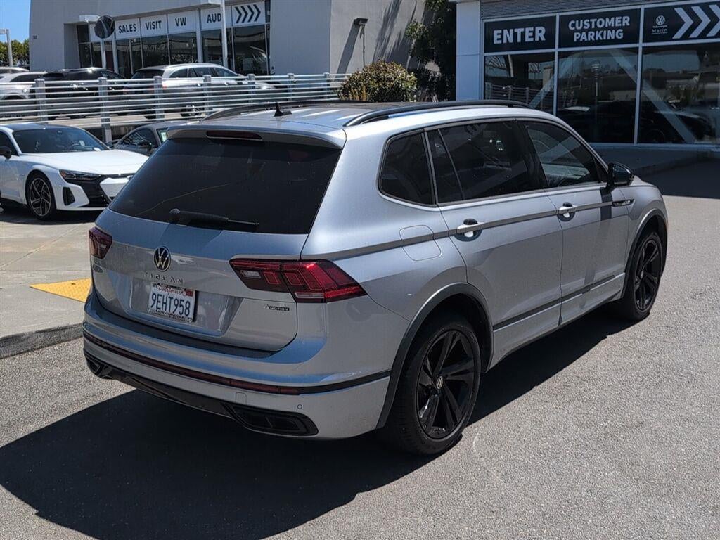 2023 Volkswagen Tiguan SE R-Line Black