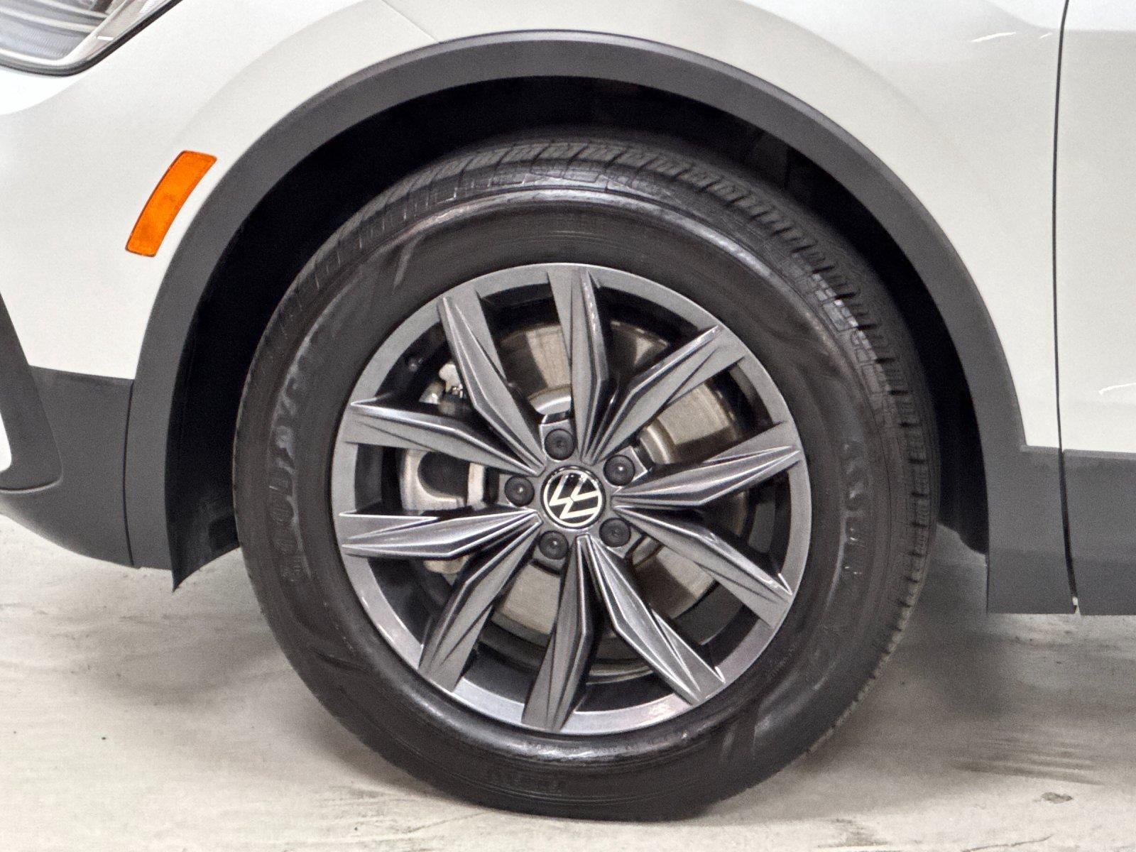 2024 Volkswagen Tiguan SE R-Line Black