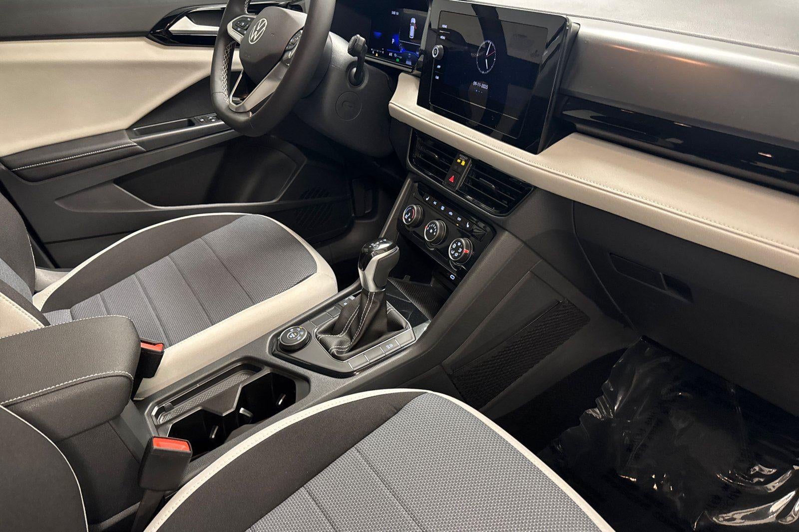 2025 Volkswagen Taos S