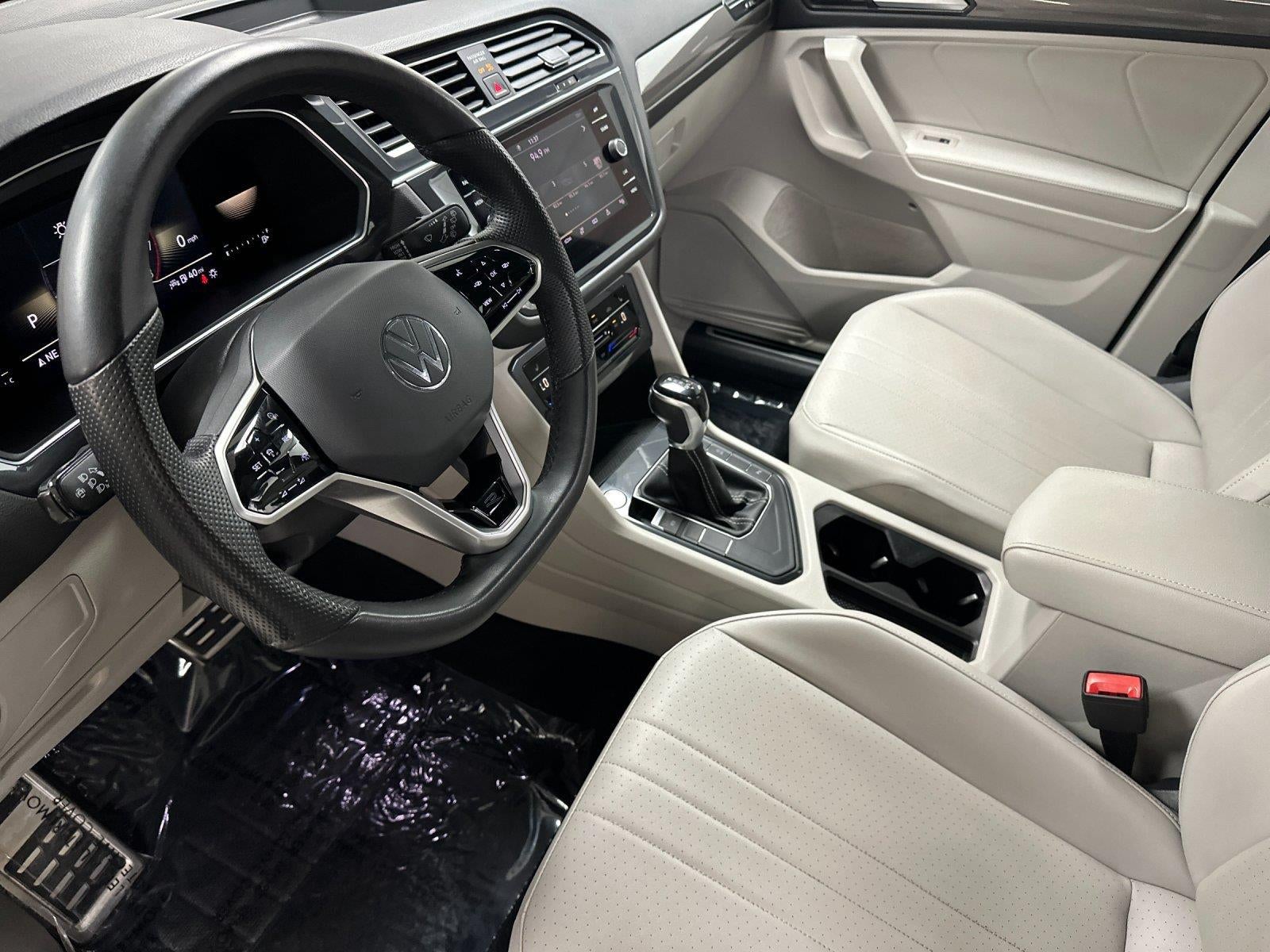 2022 Volkswagen Tiguan SE R-Line Black