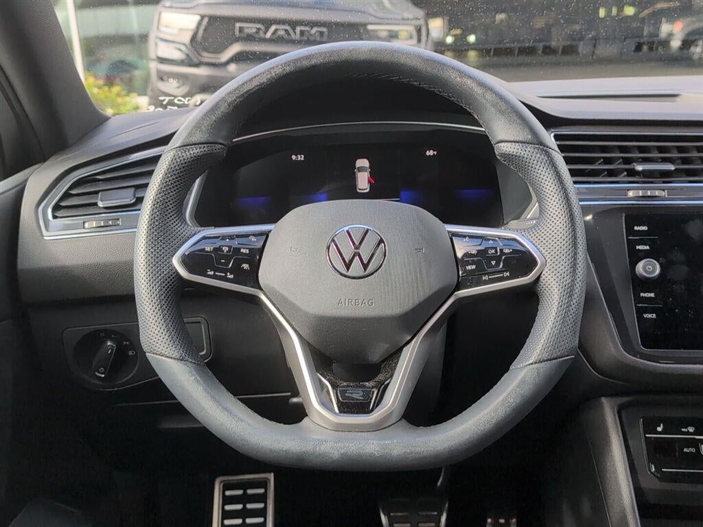 2023 Volkswagen Tiguan SE R-Line Black