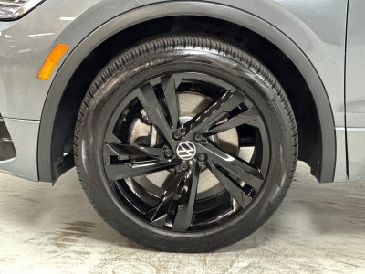 2023 Volkswagen Tiguan SE R-Line Black