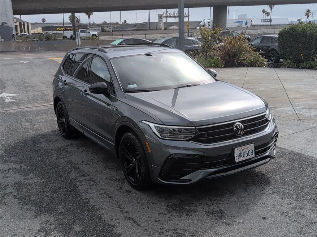2023 Volkswagen Tiguan SE R-Line Black