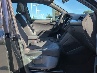 2023 Volkswagen Tiguan SE R-Line Black