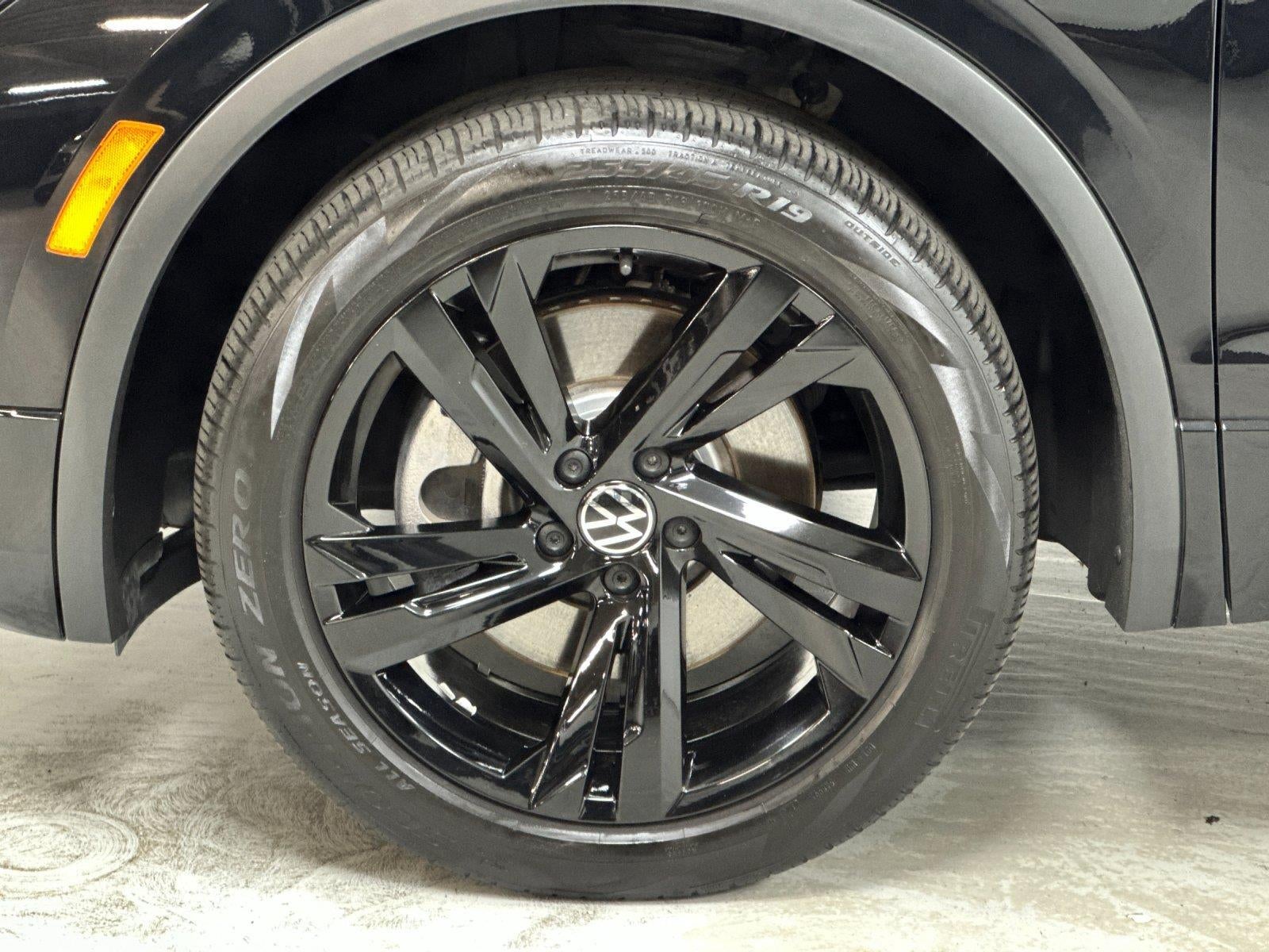 2023 Volkswagen Tiguan SE R-Line Black