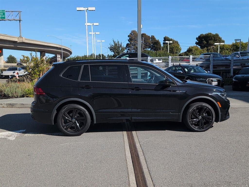 2023 Volkswagen Tiguan SE R-Line Black