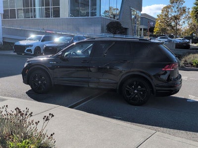 2023 Volkswagen Tiguan SE R-Line Black