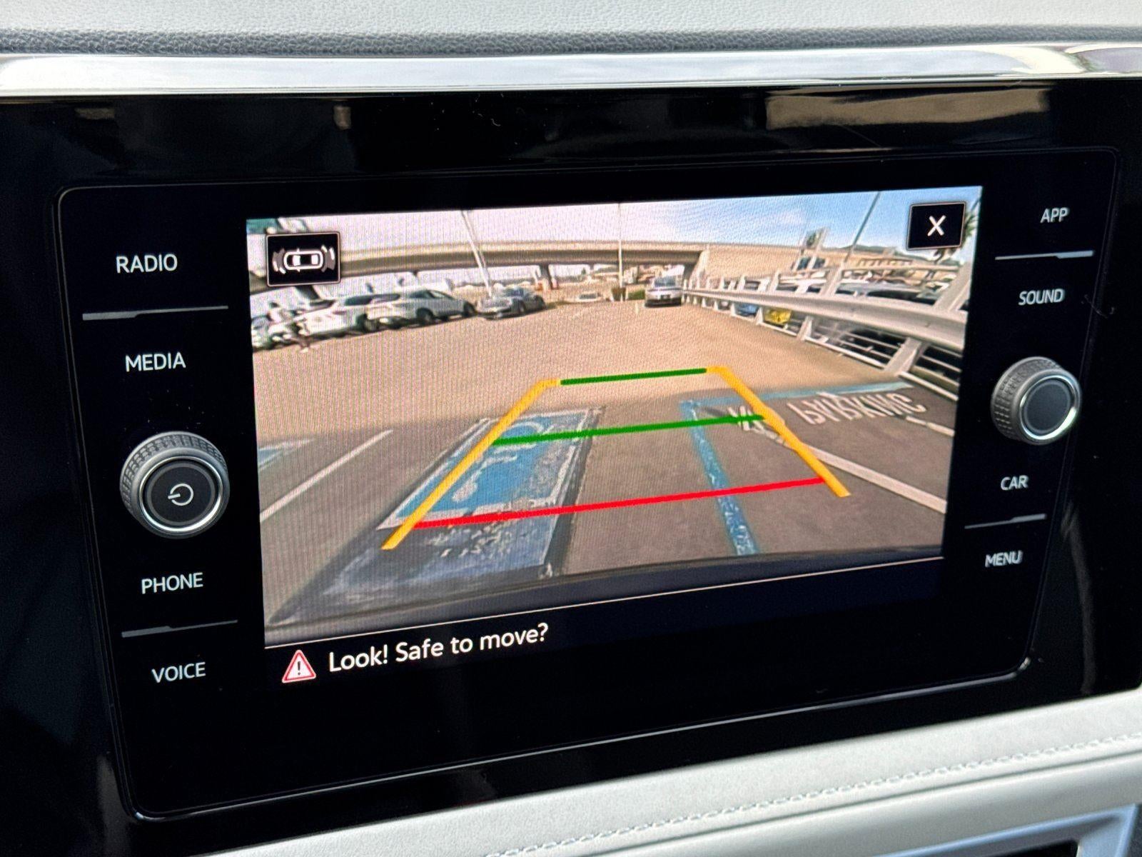 2025 Volkswagen Taos SE