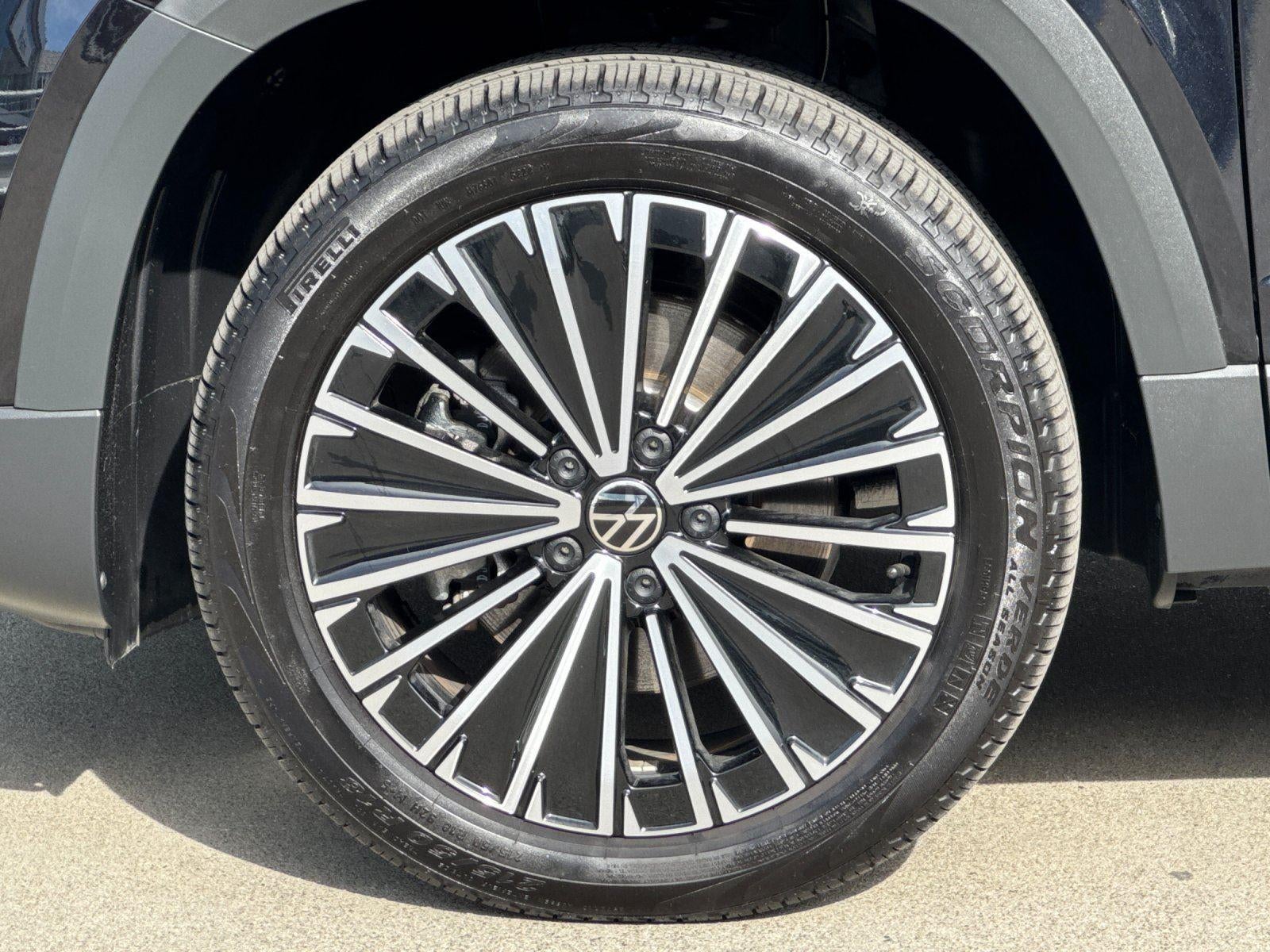 2025 Volkswagen Taos SE